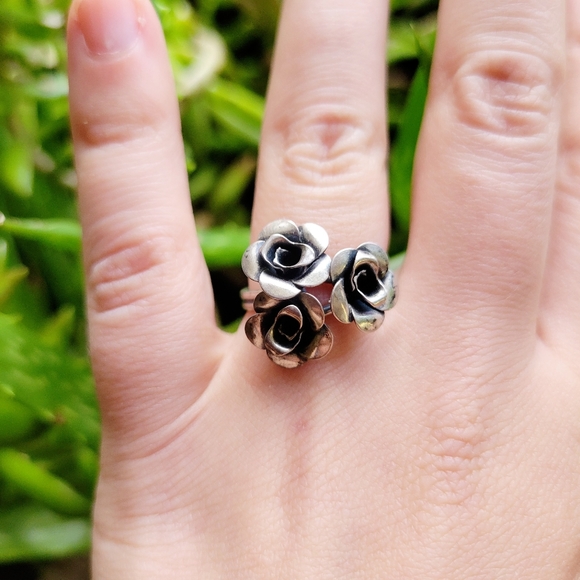 *RARE* Vintage Beau Sterling 925 Sterling Silver Triple Rose Ring - Picture 6 of 11